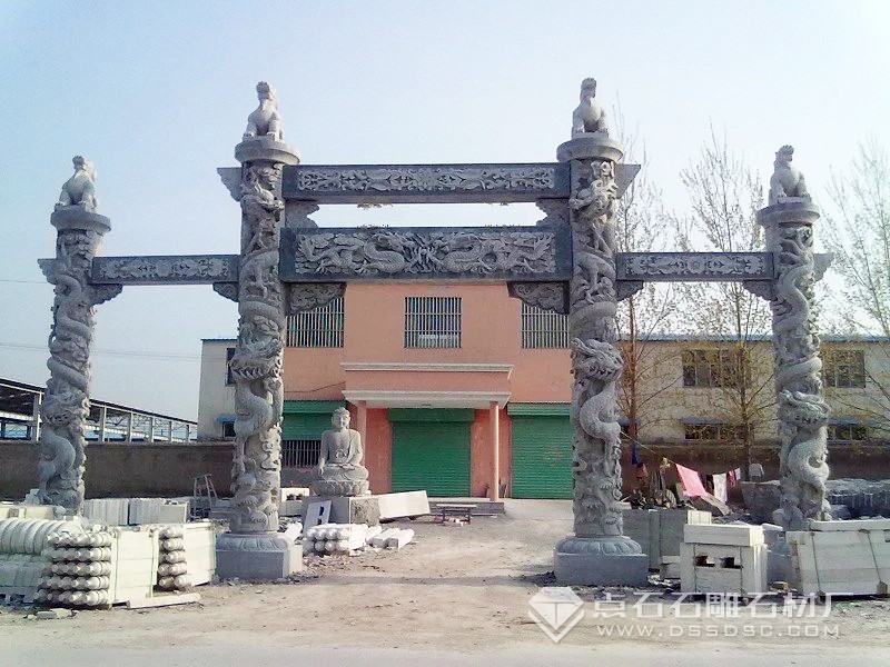 三门龙柱青石石牌坊