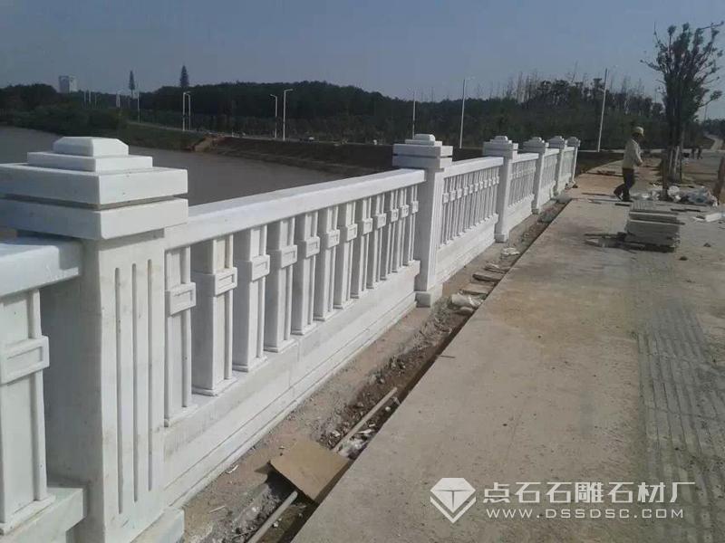 汉白玉栏杆